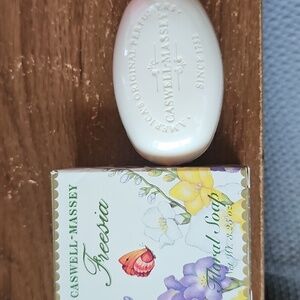 NIB Caswell-Massey Freesia Floral Soap 3.25 oz Sealed
